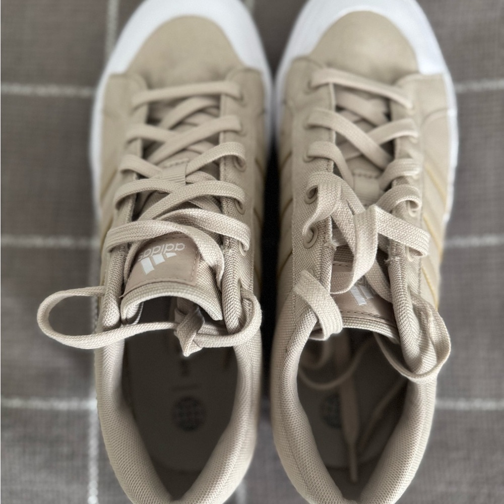 Adidas Women’s Bravada Platform Sneakers, Size 8.5